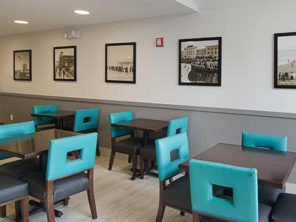 Quality Inn Seaside Buitenkant foto