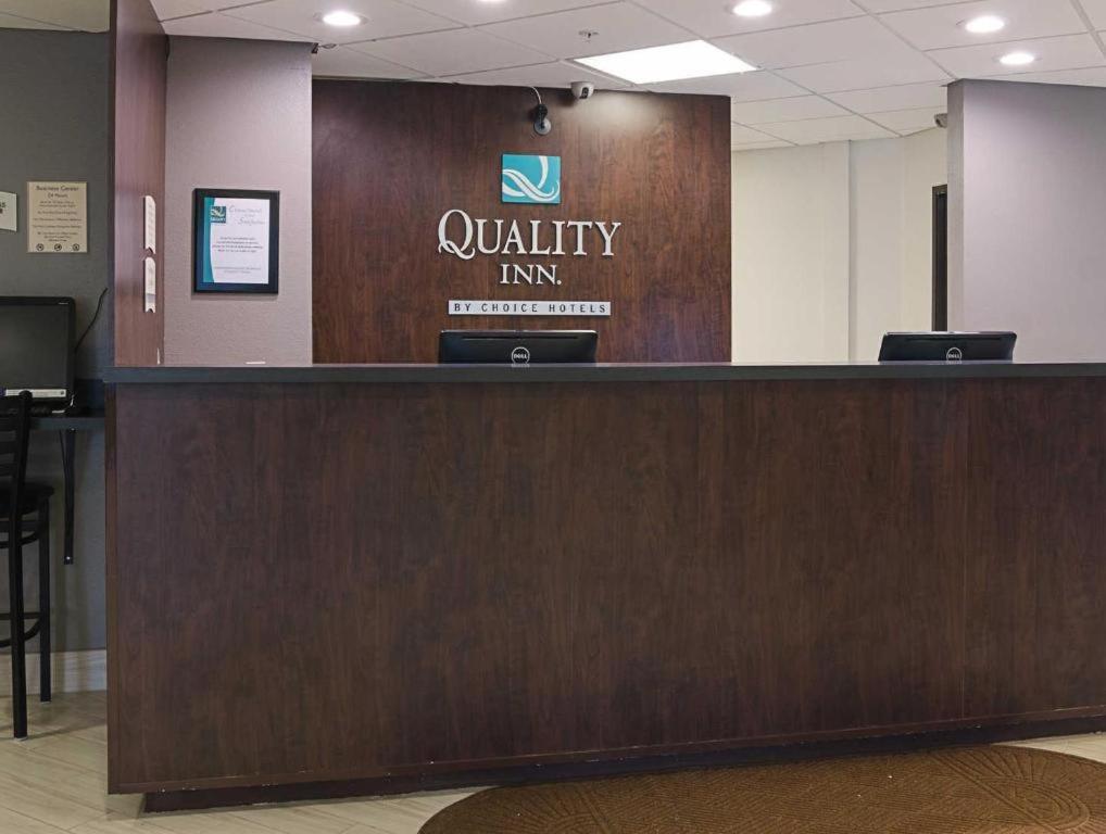 Quality Inn Seaside Buitenkant foto